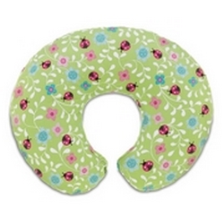 Chicco Boppy Lady Bug Breastfeeding Pillow - Product page: https://www.farmamica.com/store/dettview_l2.php?id=9981